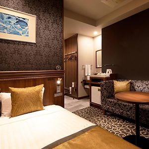 Standard Zimmer mit Kingsize-Bett